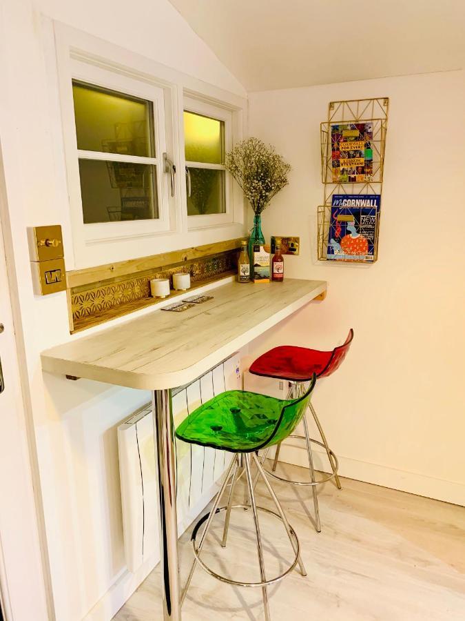 Shine Chalet - Unique & Comfortable Accommodation レッドラス エクステリア 写真